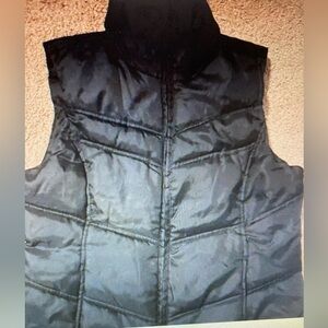 Merona women’s winter vest black size medium